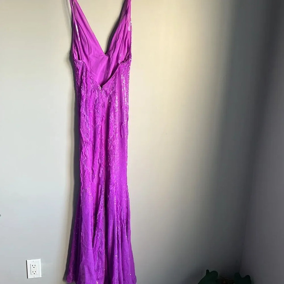 X BY NBD sequined Chiquitita Gown In maxi Lavender - Picture 7 of 12